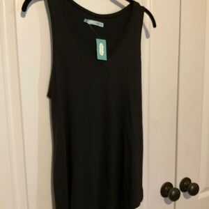Black Sleeveless Women's V Neck